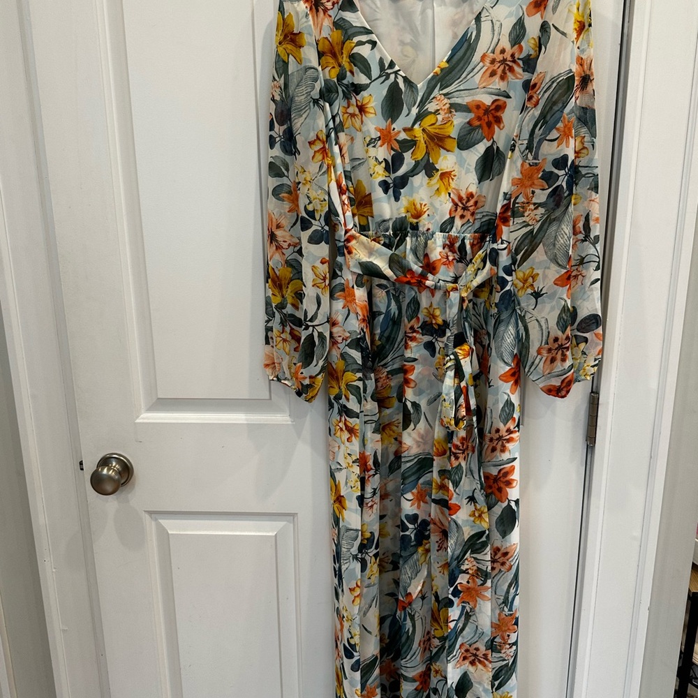 Floral V-Neck Maxi Dress